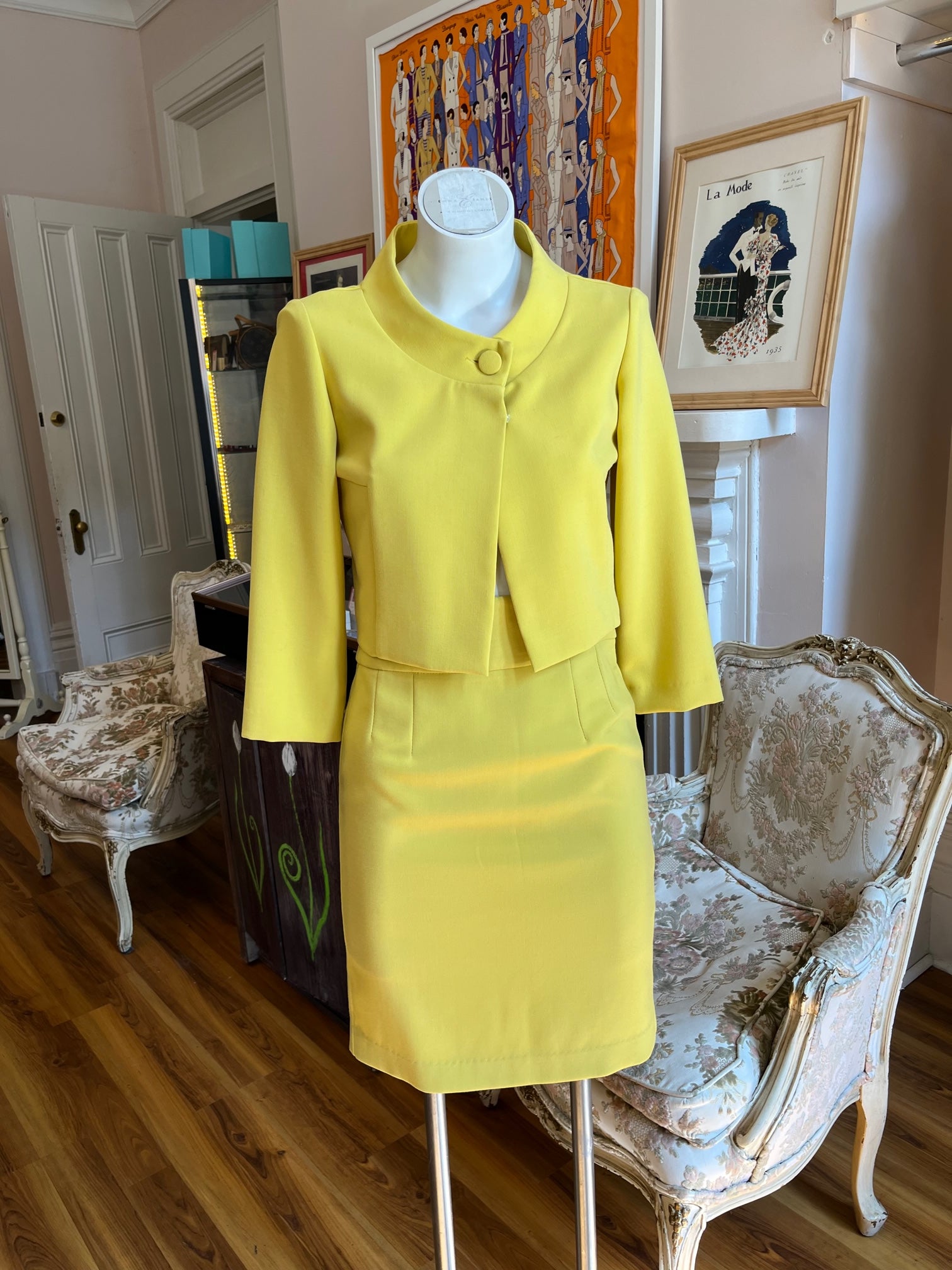 Antonio Cosentino As new Skirt Suit with a 1960s Look (42 Itl)