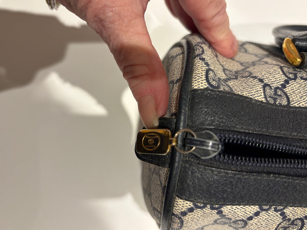 Gucci Vintage Boston Bag 111-02-006