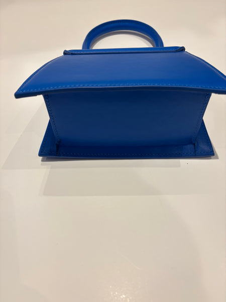 Jacquemus New Leather Chiquito Moyen Bag